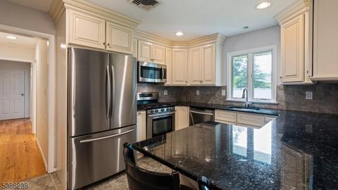29 Judith Pl, Wayne, NJ 07470 photo 9