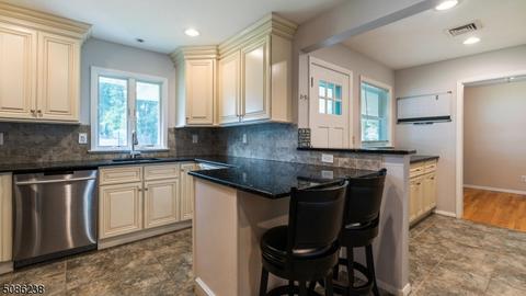 29 Judith Pl, Wayne, NJ 07470 photo 8