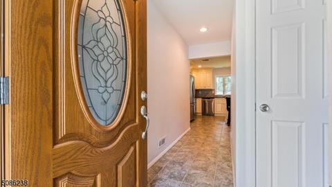 29 Judith Pl, Wayne, NJ 07470 photo 4