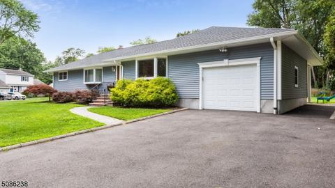 29 Judith Pl, Wayne, NJ 07470 photo 3