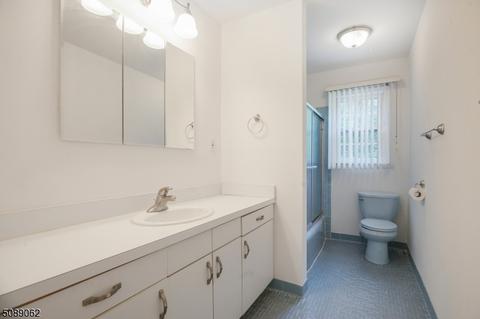 21 Scott St, Waldwick, NJ 07463 photo 11