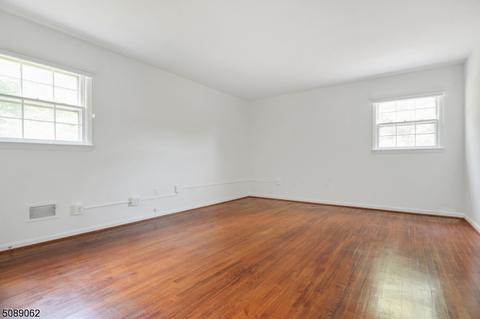 21 Scott St, Waldwick, NJ 07463 photo 12