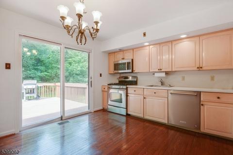 21 Scott St, Waldwick, NJ 07463 photo 8