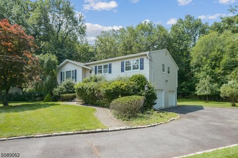 21 Scott St, Waldwick, NJ 07463 photo 2