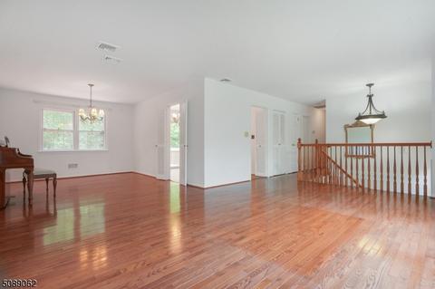21 Scott St, Waldwick, NJ 07463 photo 5