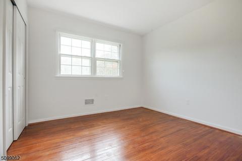 21 Scott St, Waldwick, NJ 07463 photo 15
