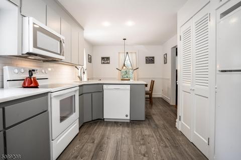 83 E Main St, High Bridge, NJ 08829 photo 3