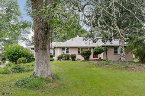 327 Plainfield Rd, Edison, NJ 08820 photo 1