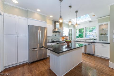 98 Haddon Pl, Montclair, NJ 07043 photo 5