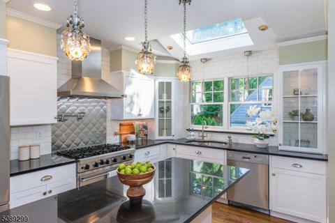 98 Haddon Pl, Montclair, NJ 07043 photo 6