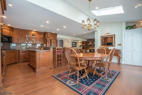 52 Coventry Rd, Wayne, NJ 07470 photo 8