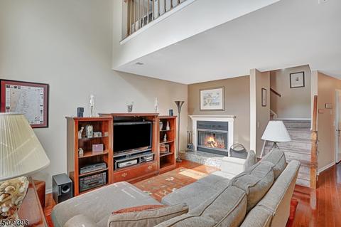 6 Evans Ct, Bedminster, NJ 07921 photo 3