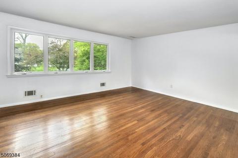 943 Cushing Pl, Plainfield, NJ 07062 photo 8