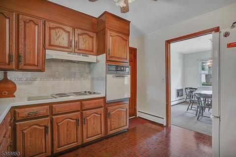 37 Orchard Rd, Middlesex, NJ 08846 photo 9