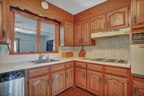 37 Orchard Rd, Middlesex, NJ 08846 photo 10