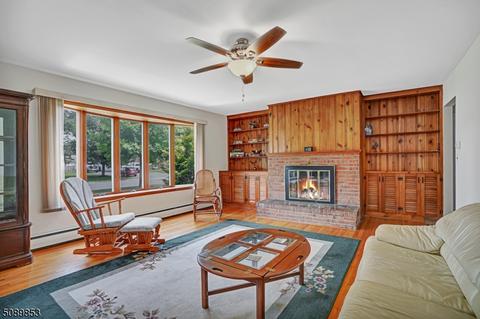 37 Orchard Rd, Middlesex, NJ 08846 photo 5