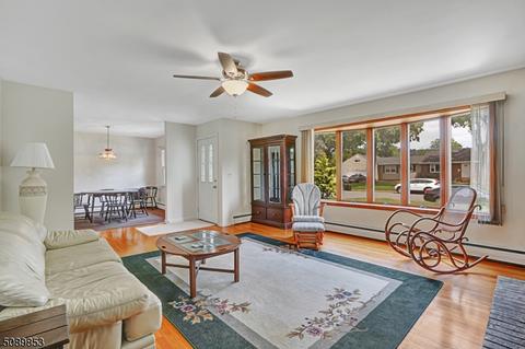 37 Orchard Rd, Middlesex, NJ 08846 photo 3