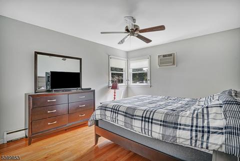 37 Orchard Rd, Middlesex, NJ 08846 photo 14