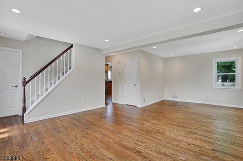 521 Howard Ave, Middlesex, NJ 08846 photo 6