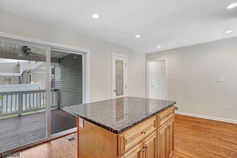 521 Howard Ave, Middlesex, NJ 08846 photo 13