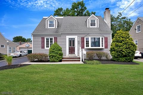 521 Howard Ave, Middlesex, NJ 08846 photo 1