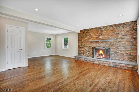 521 Howard Ave, Middlesex, NJ 08846 photo 4