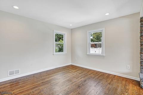 521 Howard Ave, Middlesex, NJ 08846 photo 8