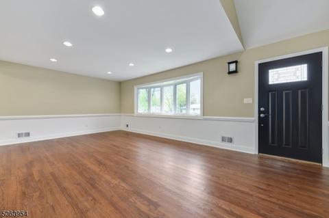 108 Warwick Cir, Springfield, NJ 07081 photo 6