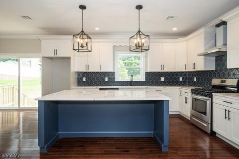 7 Maple Dr, Randolph, NJ 07869 photo 2