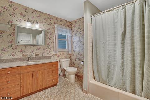 1106 Dorn Ave, Middlesex, NJ 08846 photo 16