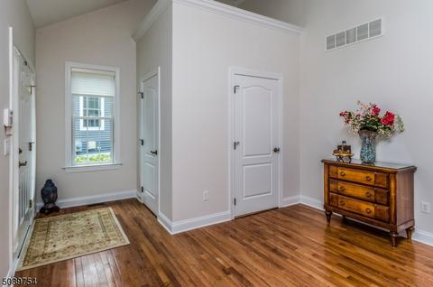 82 Bedford Dr, Skillman, NJ 08558 photo 3