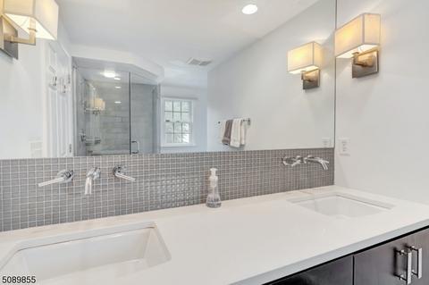 22 Geneva Ct, Wayne, NJ 07470 photo 21