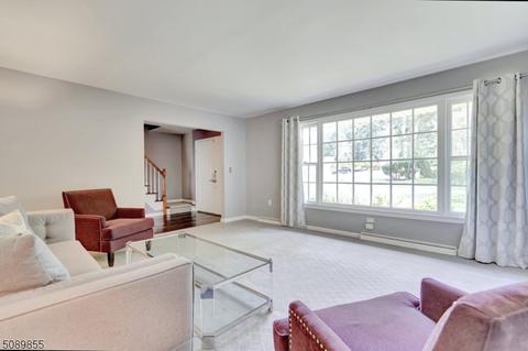 22 Geneva Ct, Wayne, NJ 07470 photo 5