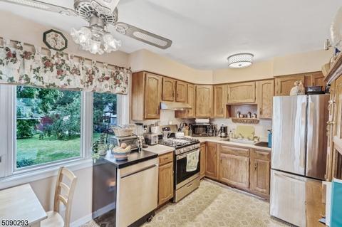 348 Codrington Pl, Bound Brook, NJ 08805 photo 10
