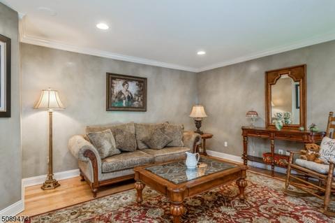 512 Grandview St, Middlesex, NJ 08846 photo 9