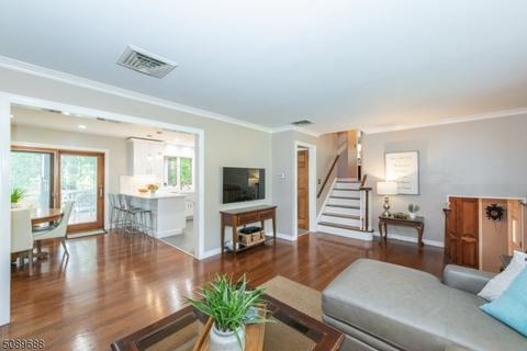 65 Laauwe Ave, Wayne, NJ 07470 photo 4