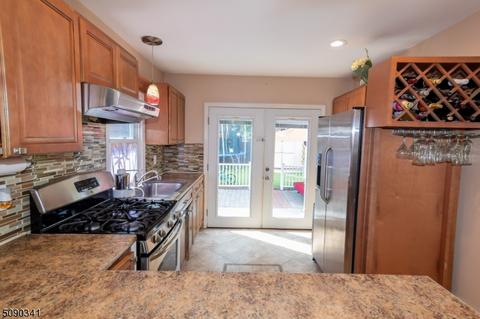 923 Middlesex St, Linden, NJ 07036 photo 6