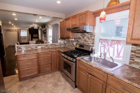 923 Middlesex St, Linden, NJ 07036 photo 5