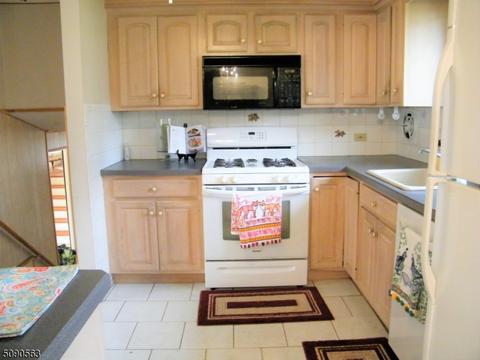 61 Rieder Rd, Edison, NJ 08817 photo 6