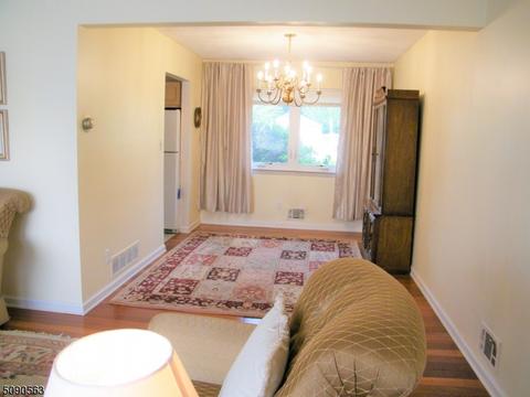 61 Rieder Rd, Edison, NJ 08817 photo 4