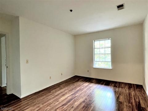 3208 Schindler Ln, Wayne, NJ 07470 photo 11