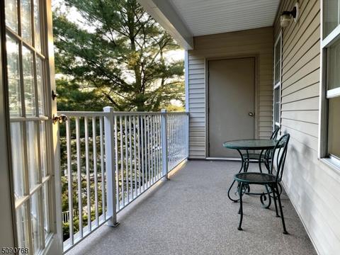 3208 Schindler Ln, Wayne, NJ 07470 photo 4