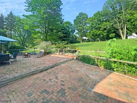 14 Rolling View Dr, Hackettstown, NJ 07840 photo 4