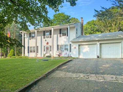 14 Rolling View Dr, Hackettstown, NJ 07840 photo 1