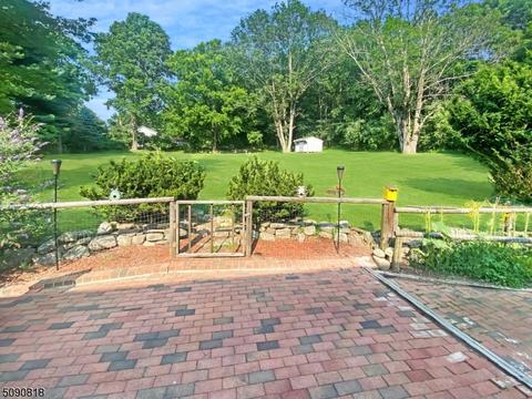 14 Rolling View Dr, Hackettstown, NJ 07840 photo 3