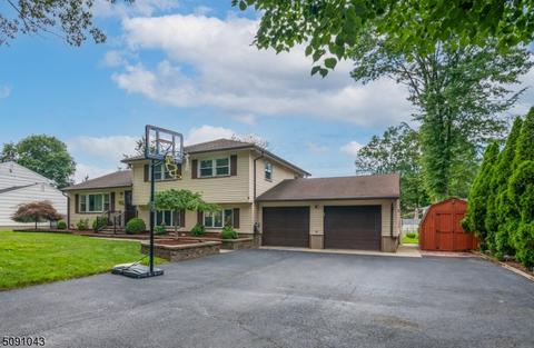 597 Mazur Ave, Paramus, NJ 07652 photo 3