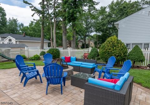 597 Mazur Ave, Paramus, NJ 07652 photo 5