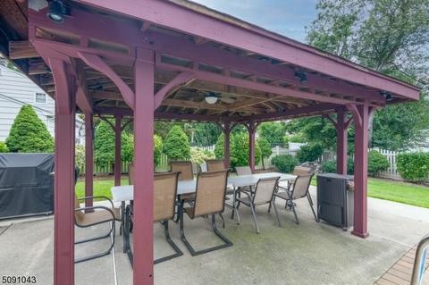 597 Mazur Ave, Paramus, NJ 07652 photo 6