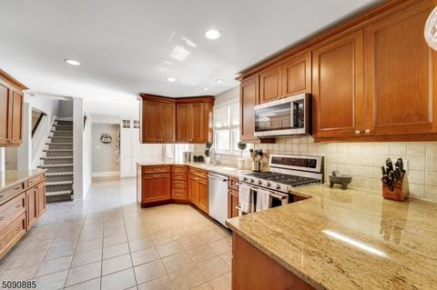 9 Bedford Rd, Summit, NJ 07901 photo 11