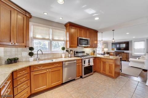 9 Bedford Rd, Summit, NJ 07901 photo 10